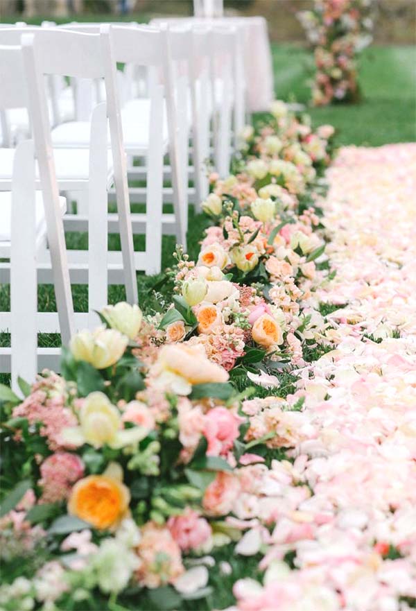 outdoor wedding flowers