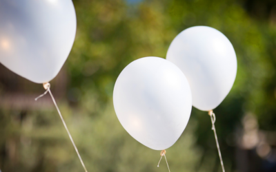 Use White Balloons to Dress Up Your Party
